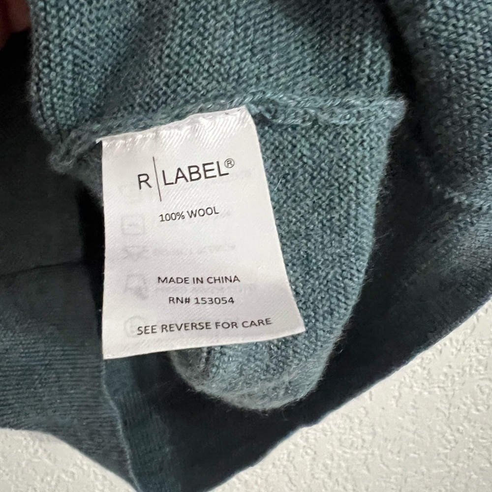 The Reset “R Label” Essential Pullover Sweater - Picture 8 of 9